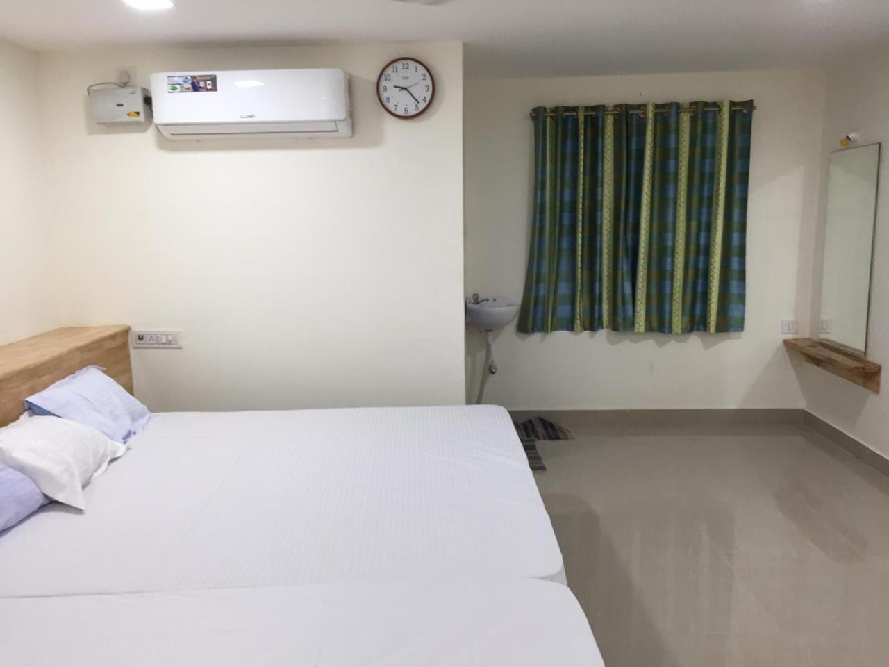 Aditi Rooms Tiruchirappalli Exterior foto